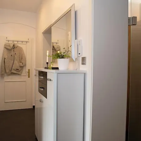 Apartment Md-7 Lutherstrasse 15 - Luxus-wasserbett-smarttv-terrasse-2schlafzimmer
